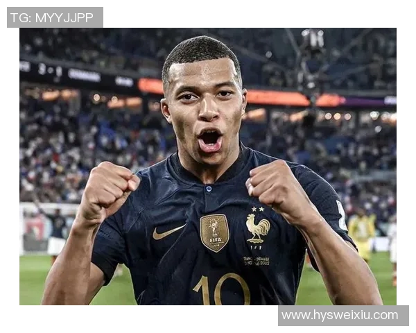 法国足球明星长发造型引领潮流展现个性魅力与竞技精神