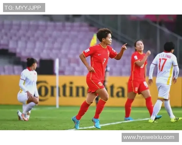 重庆女足明星展现风采助力中国足球崛起的故事与成就